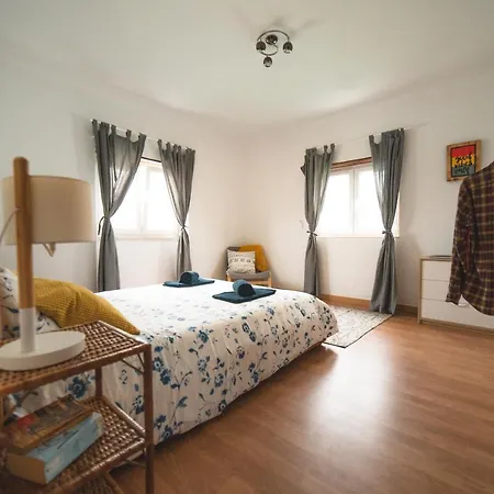 Gundi House 호스텔 에리세이라