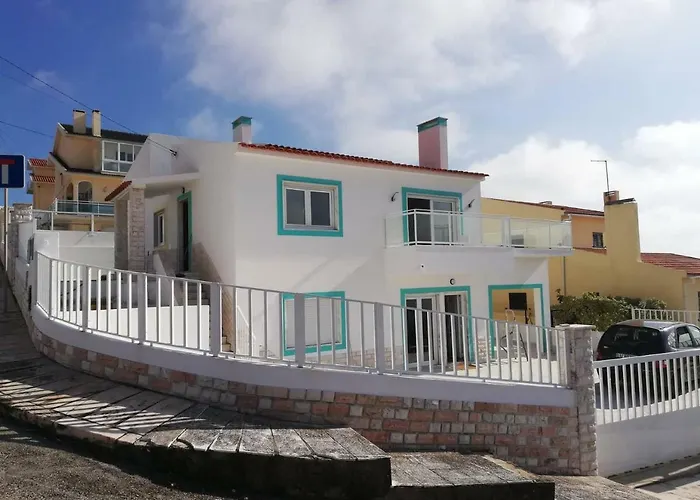 Gundi House Hostel Ericeira