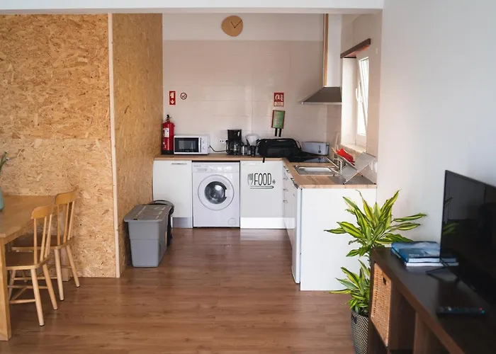 Hostel Gundi House Ericeira