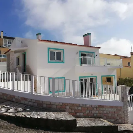 Gundi House Hostel Ericeira
