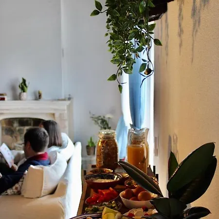Gundi House Ericeira