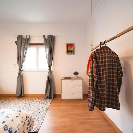 Gundi House Hostel Ericeira