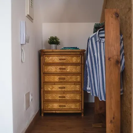 Gundi House Hostel *