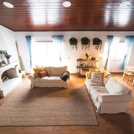 Hostel Gundi House *