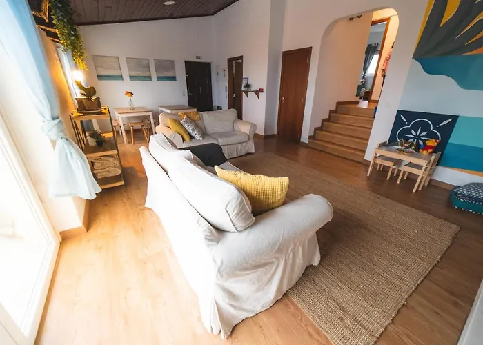 Gundi House * Ericeira