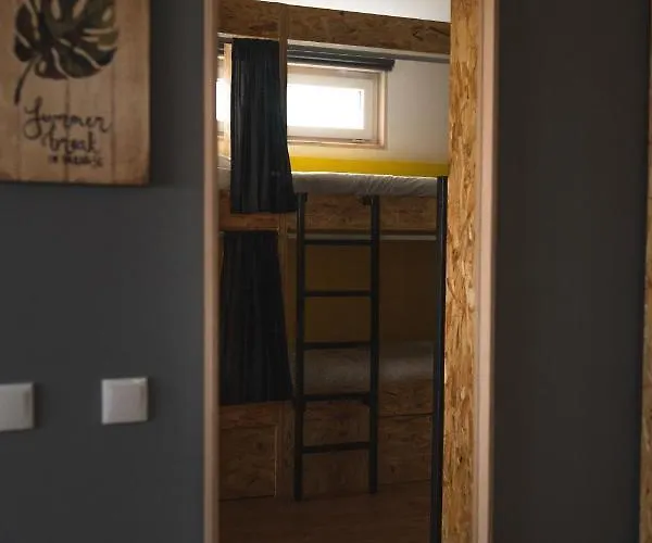 Hostal Gundi House Ericeira