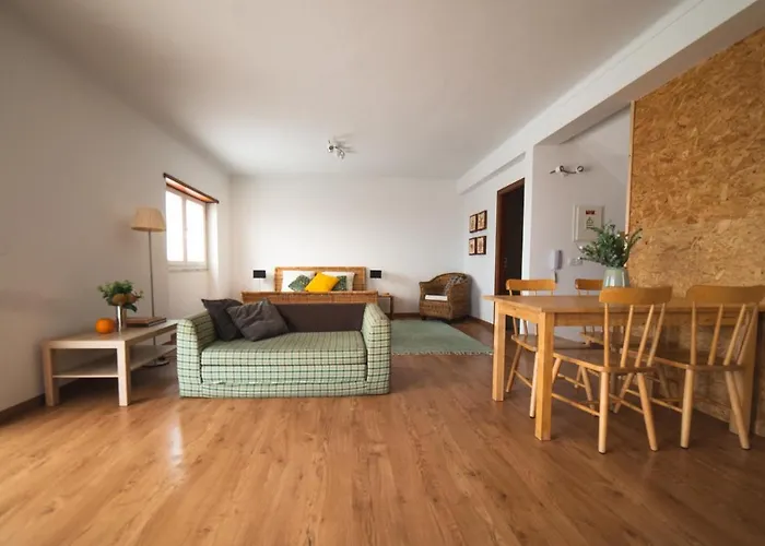 Gundi House Ericeira